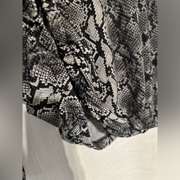 Michael Kors Snake Print Long Sleeve Blouse - Picture 5 of 5